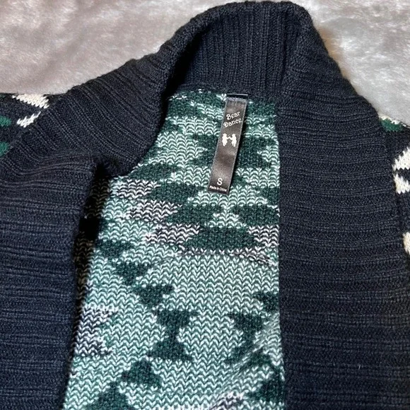 Bear Dance Womens Size Small Cardigan Sweater Green White Black Aztec Geometric - Picture 7 of 12